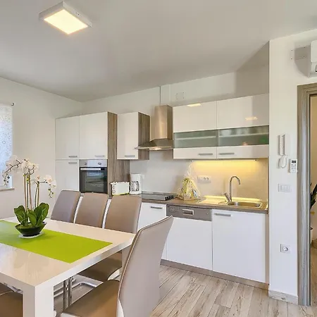 Nera Vakantiehuis Pula