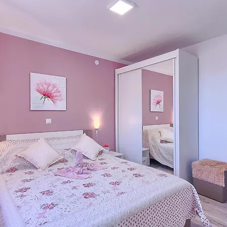 Nera Vakantiehuis Pula